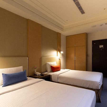 Ever Delightful Business Hotel Chiayi City Luaran gambar
