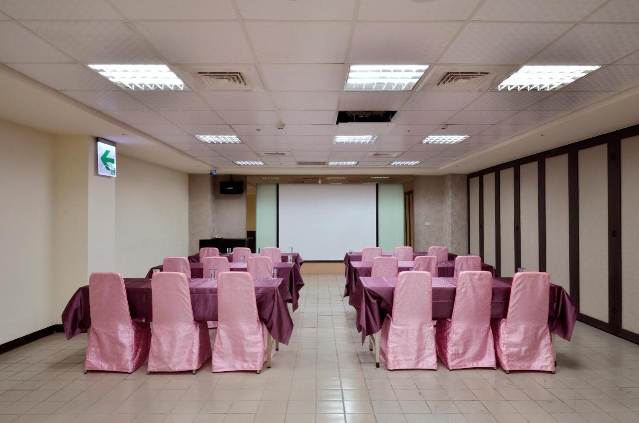 Ever Delightful Business Hotel Chiayi City Luaran gambar