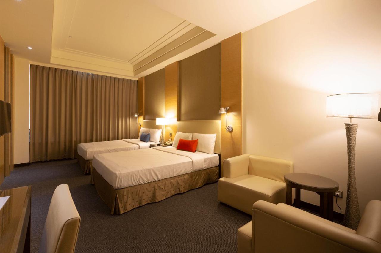 Ever Delightful Business Hotel Chiayi City Luaran gambar