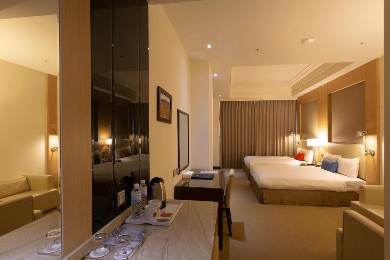 Ever Delightful Business Hotel Chiayi City Luaran gambar