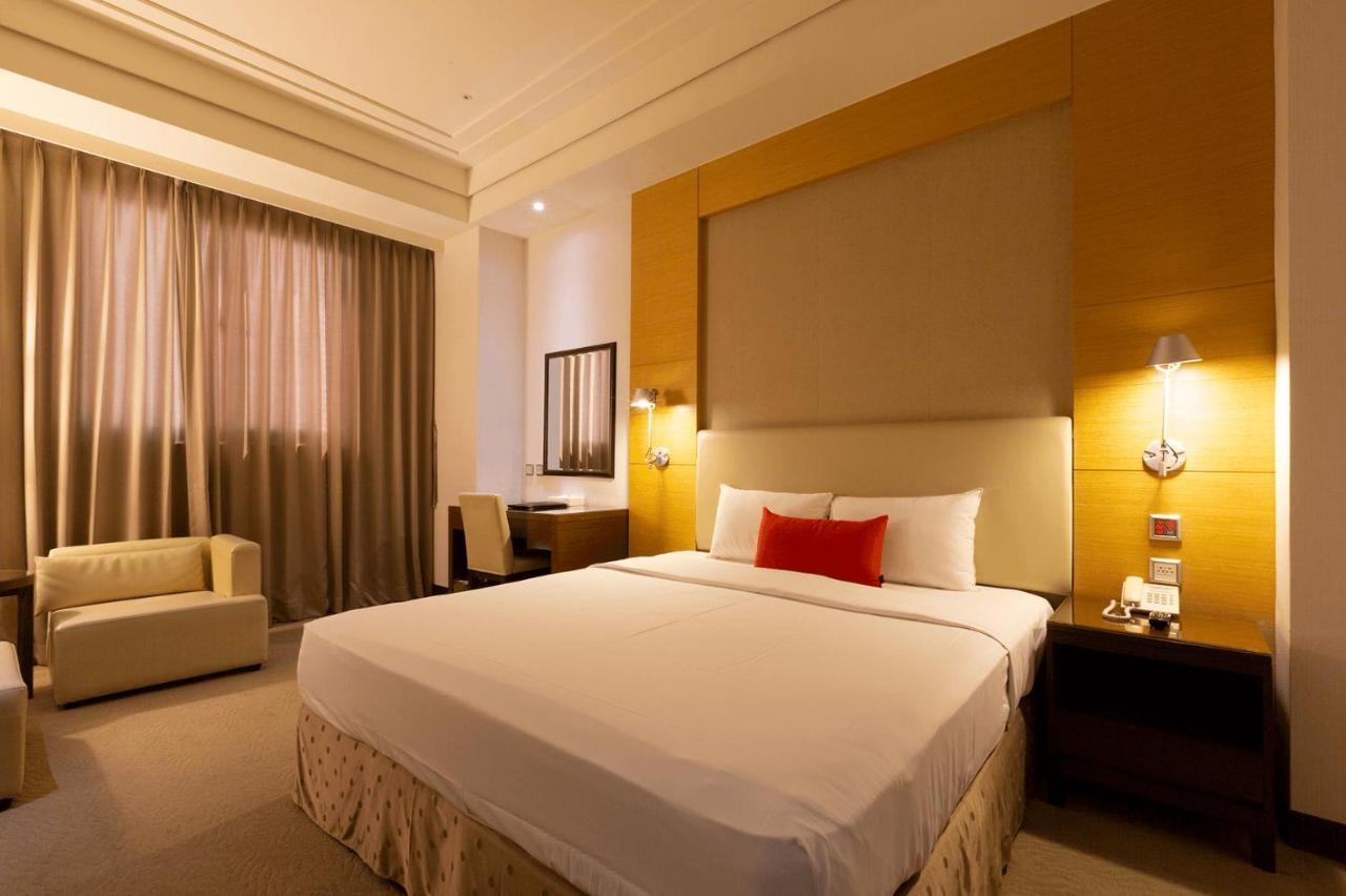 Ever Delightful Business Hotel Chiayi City Luaran gambar